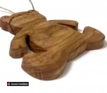 игрушка-на-елку-из-дерева-мишка