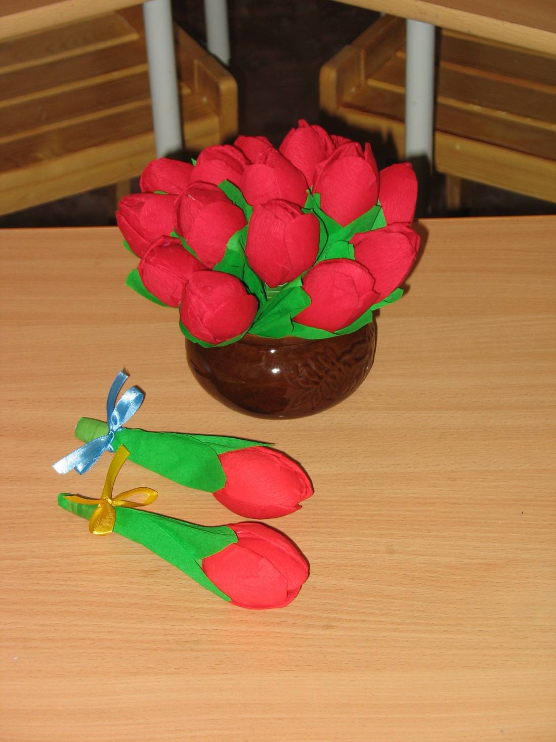 Поделки из пластиковых ложек: Крокусы и Тюльпаны
