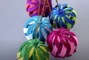 Как сделать елочные игрушки из фоамирана своими руками 2021